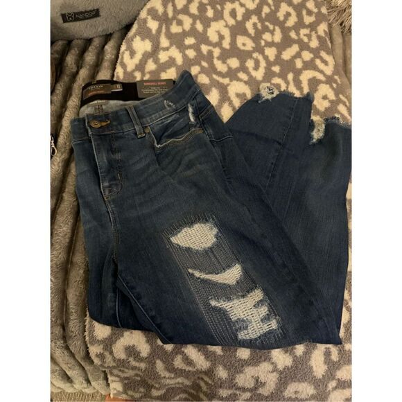 Torrid nwt Bombshell Skinny stretch High-Rise Destructed Jean 14S westchester - Picture 6 of 11